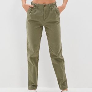 American Eagle Stretch Mom Pant